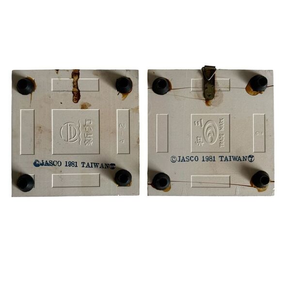 Vintage Christmas Ceramic Trivets - Picture 4 of 6